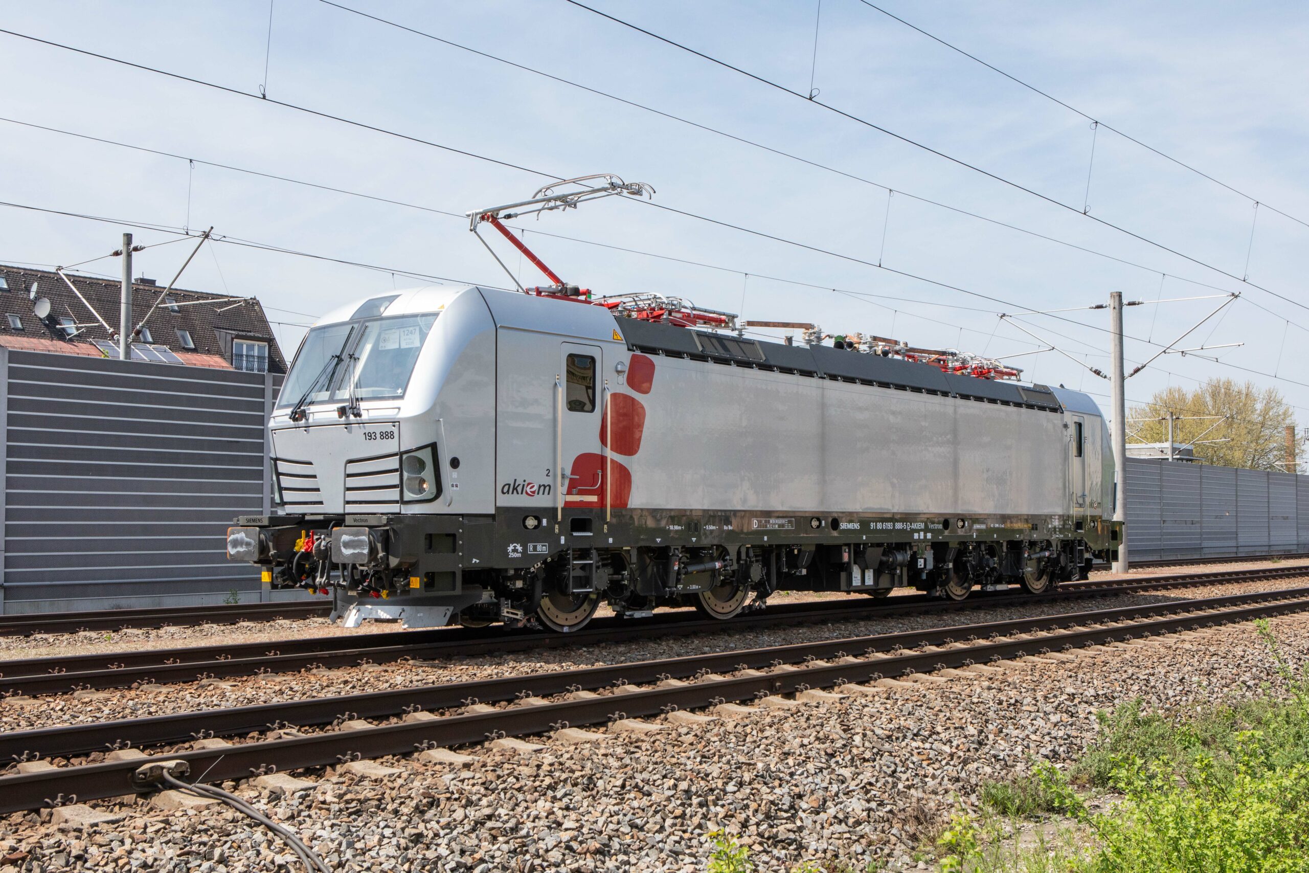 Akiem commande 15 nouvelles locomotives à Siemens, sa flotte atteint ainsi 100 Vectron