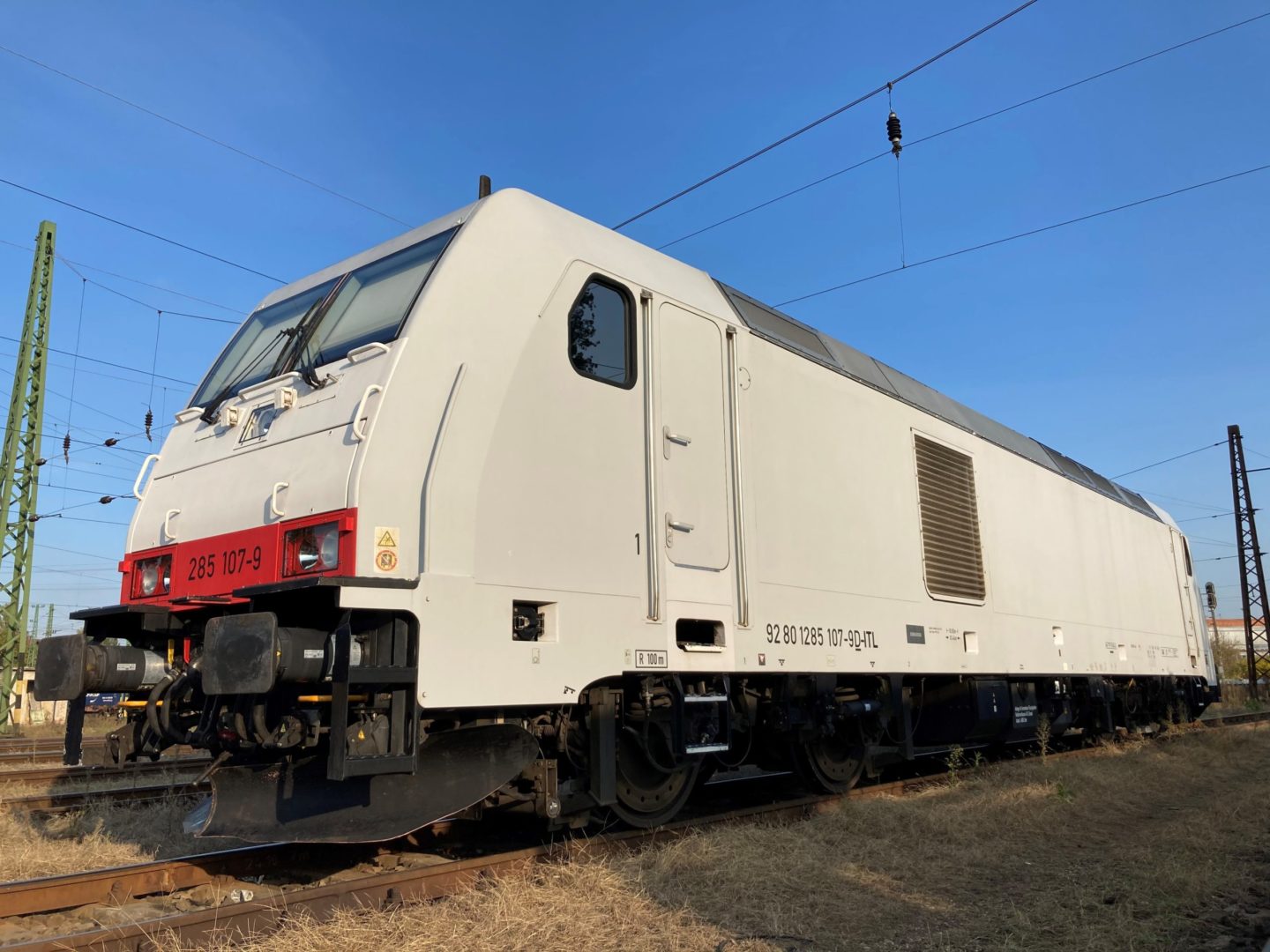 photographie-de-la-locomotive-BR285-Akiem.jpeg