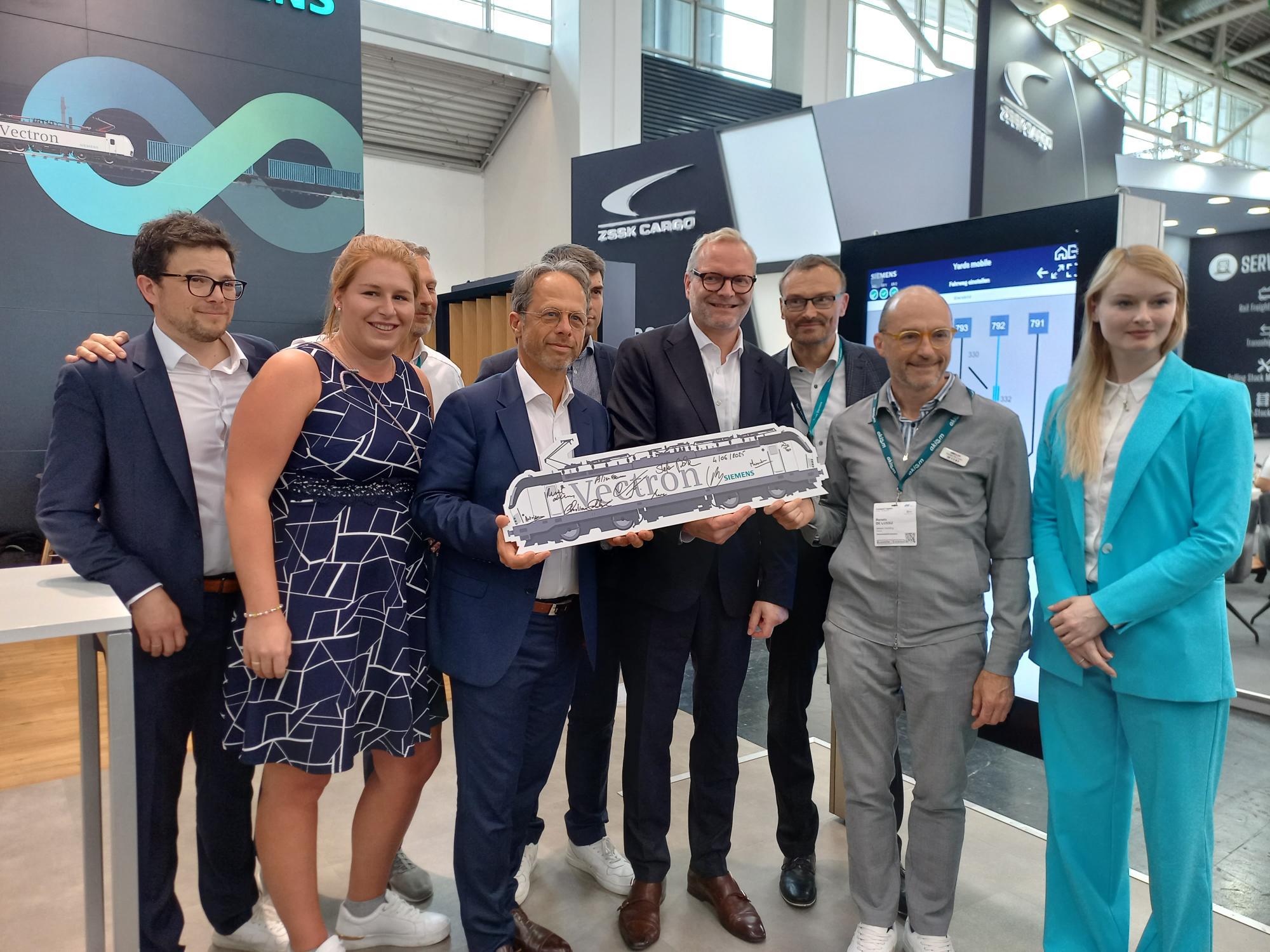 Siemens Mobility receives major order for 50 Vectron Dual Mode locomotives from Akiem Siemens Mobility receives major order for 50 Vectron Dual Mode locomotives from Akiem